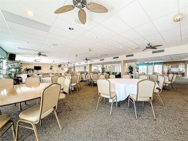 7425 BAY ISLAND DRIVE S 105, South Pasadena, FL 33707