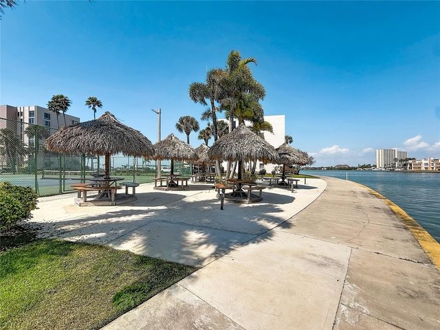 7425 BAY ISLAND DRIVE S 105, South Pasadena, FL 33707