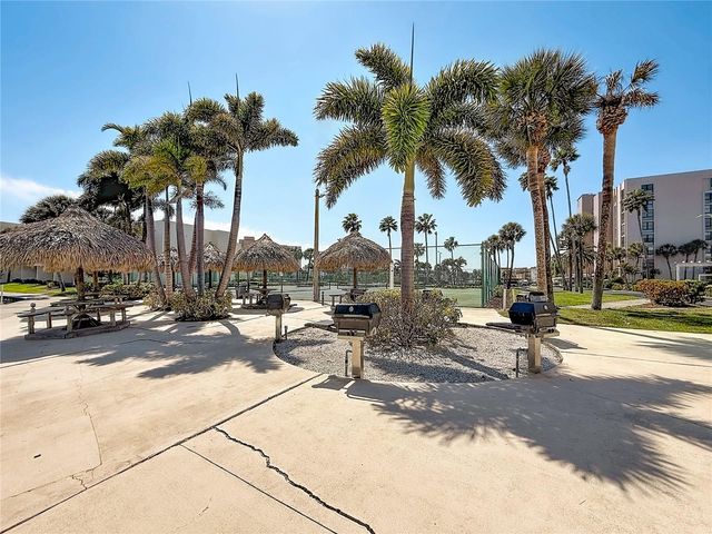 7425 BAY ISLAND DRIVE S 105, South Pasadena, FL 33707