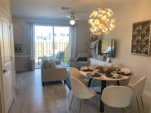 1068 SE 24th Ave, Homestead, FL 33035