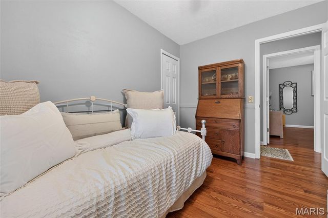 30 Wexford Green, Maryville, IL 62062
