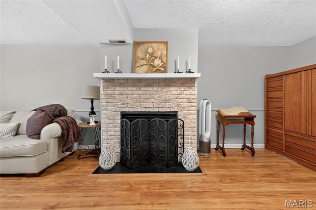 30 Wexford Green, Maryville, IL 62062