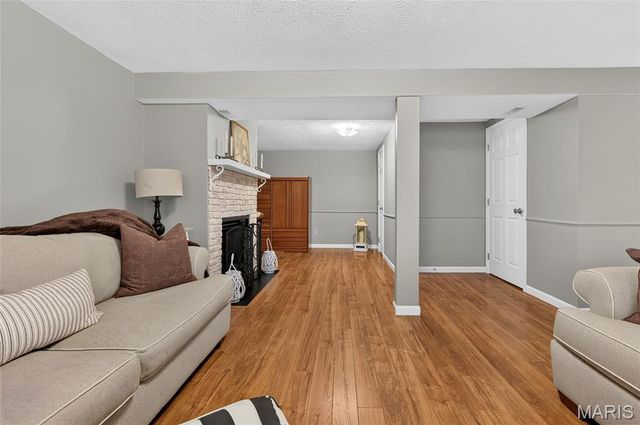 30 Wexford Green, Maryville, IL 62062