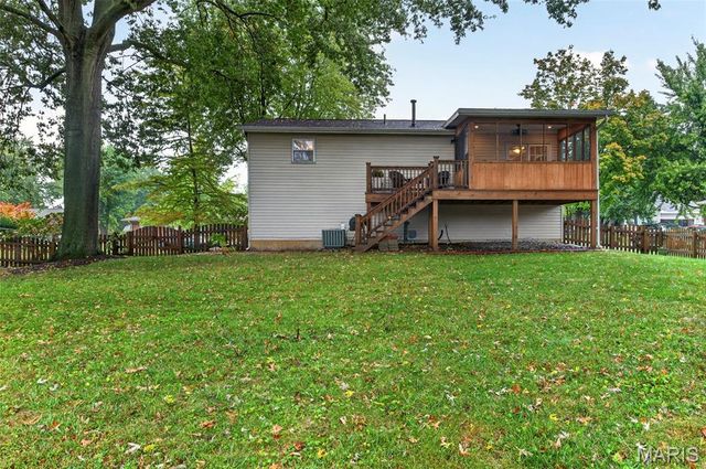 30 Wexford Green, Maryville, IL 62062