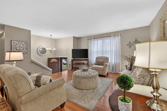 30 Wexford Green, Maryville, IL 62062