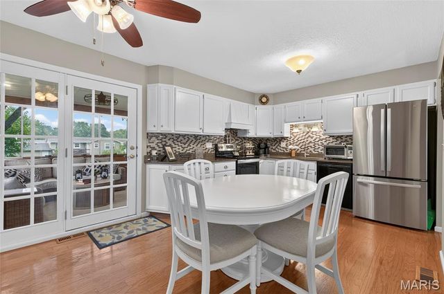 30 Wexford Green, Maryville, IL 62062