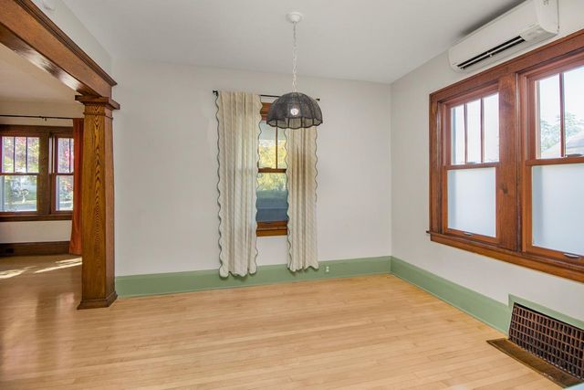 23 W 45th Street, Minneapolis, MN 55419