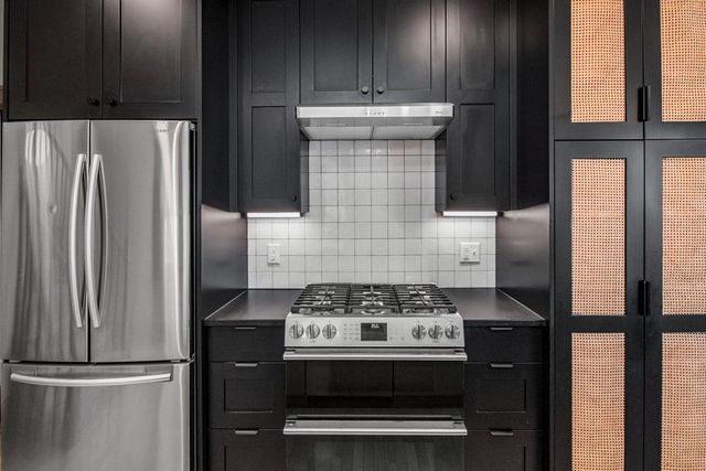 23 W 45th Street, Minneapolis, MN 55419