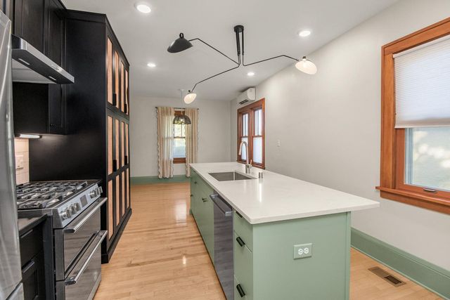 23 W 45th Street, Minneapolis, MN 55419
