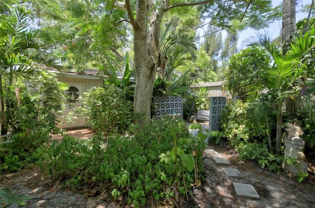 2730 SUNSET BEACH DRIVE, Venice, FL 34293