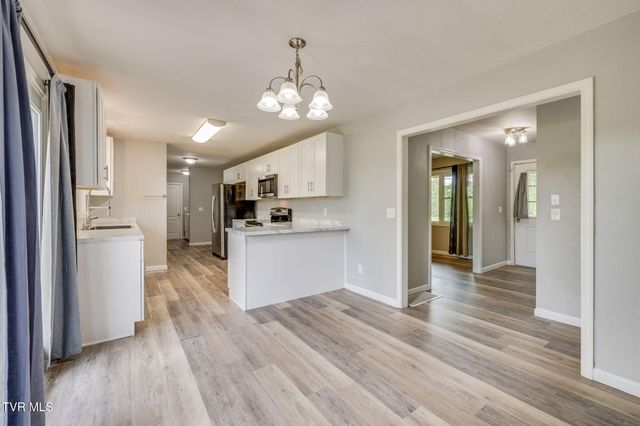 2610 Grassy Creek Road, Greeneville, TN 37743