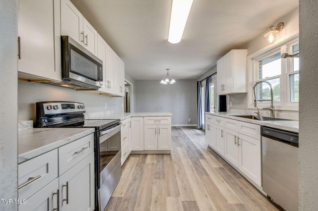 2610 Grassy Creek Road, Greeneville, TN 37743