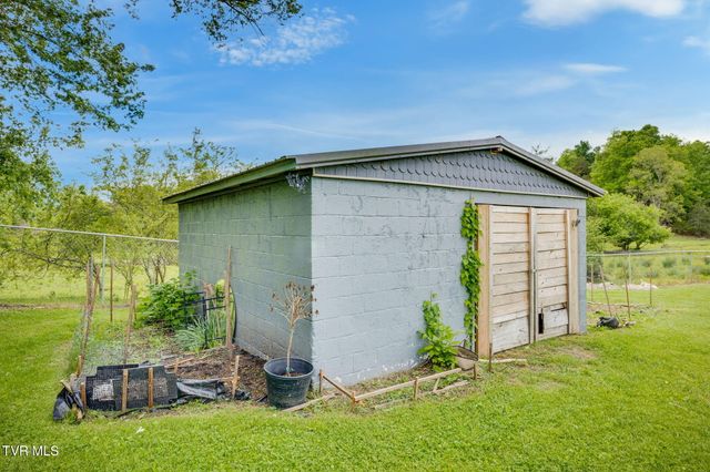 2610 Grassy Creek Road, Greeneville, TN 37743