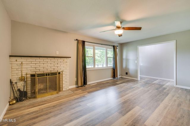 2610 Grassy Creek Road, Greeneville, TN 37743