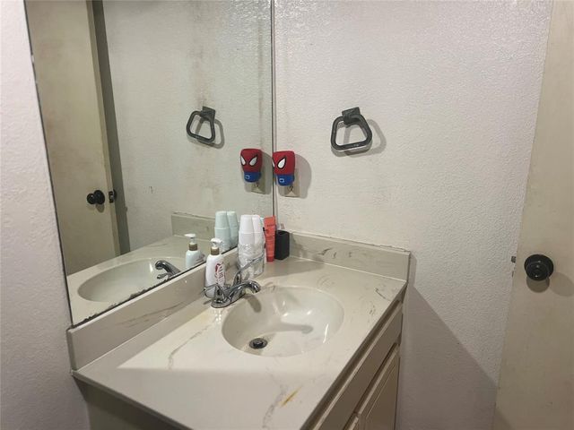 2533 W Hefner Road, Oklahoma City, OK 73120