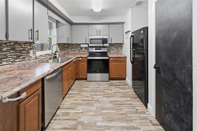 223 S SHORE DRIVE, Eagle Lake, FL 33839