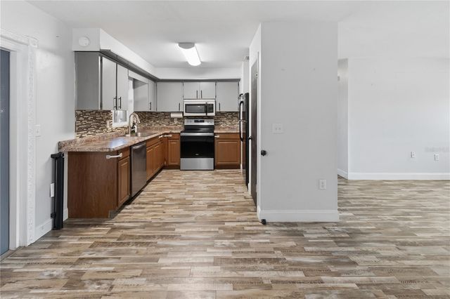 223 S SHORE DRIVE, Eagle Lake, FL 33839