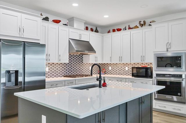 18500 MIDSUMMER PLACE, Venice, FL 34293