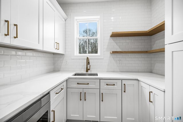 90 Meshomasic Trail, Portland, CT 06480