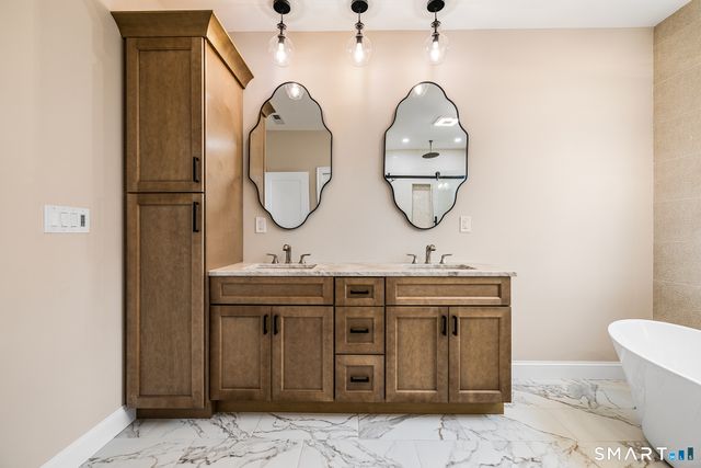 90 Meshomasic Trail, Portland, CT 06480