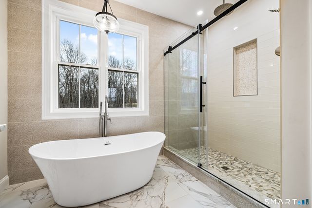 90 Meshomasic Trail, Portland, CT 06480