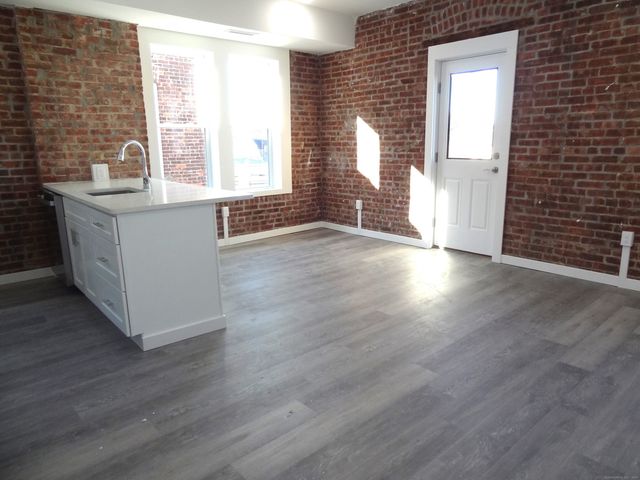 2806 Fairfield Avenue 103, Bridgeport, CT 06605