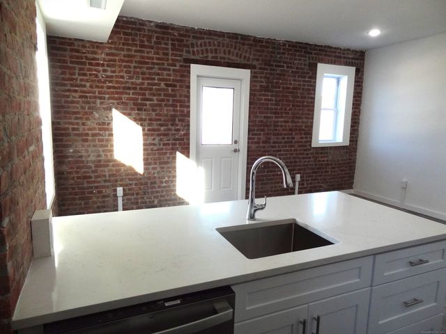 2806 Fairfield Avenue 103, Bridgeport, CT 06605