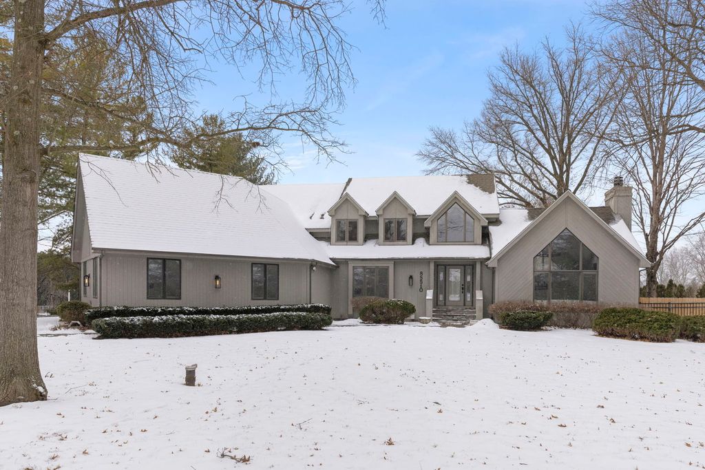 8S510 Oxford Lane, Naperville, IL 60565