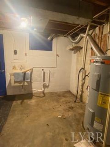 6101 Goode Road, Goode, VA 24556