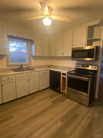 6101 Goode Road, Goode, VA 24556