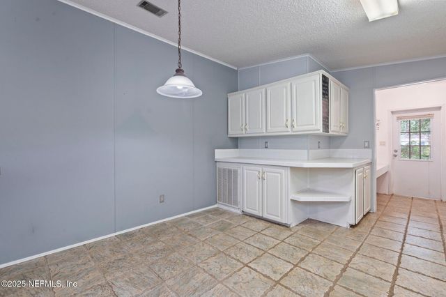 18 FOXTAIL Avenue, Middleburg, FL 32068