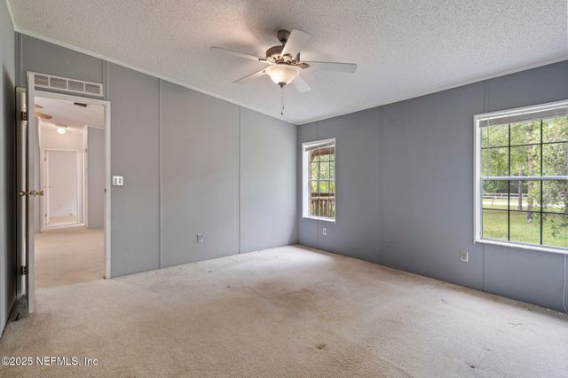 18 FOXTAIL Avenue, Middleburg, FL 32068