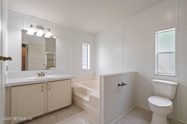 18 FOXTAIL Avenue, Middleburg, FL 32068