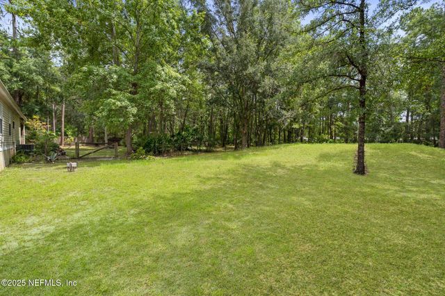 18 FOXTAIL Avenue, Middleburg, FL 32068