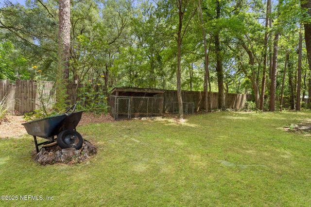 18 FOXTAIL Avenue, Middleburg, FL 32068