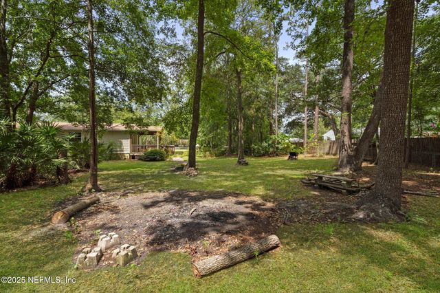 18 FOXTAIL Avenue, Middleburg, FL 32068