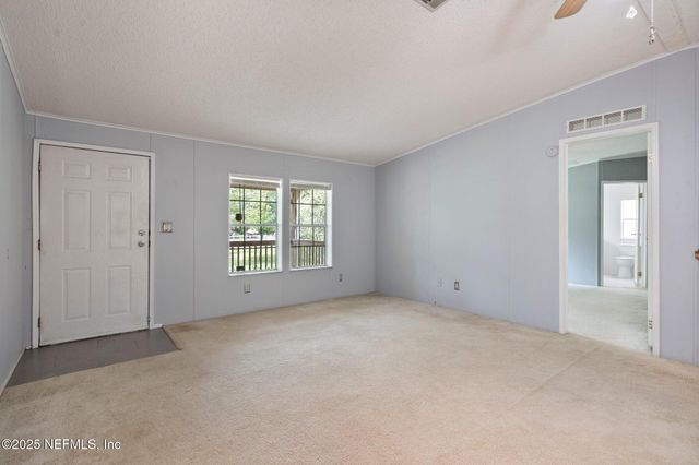 18 FOXTAIL Avenue, Middleburg, FL 32068