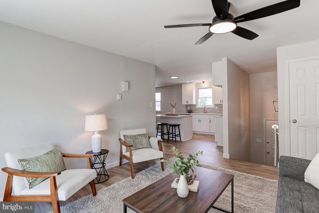 2246 DONOUGH DR, Manheim, PA 17545