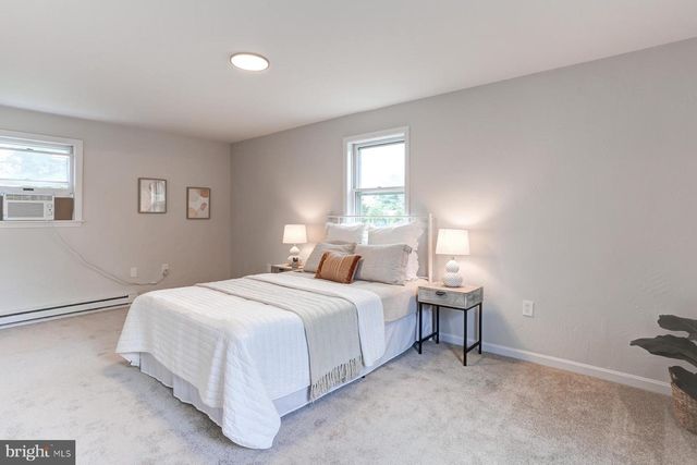 2246 DONOUGH DR, Manheim, PA 17545