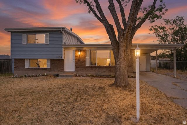 3881 S BONNIEWOOD DR, West Valley City, UT 84119