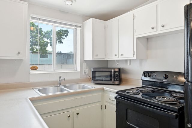 3881 S BONNIEWOOD DR, West Valley City, UT 84119
