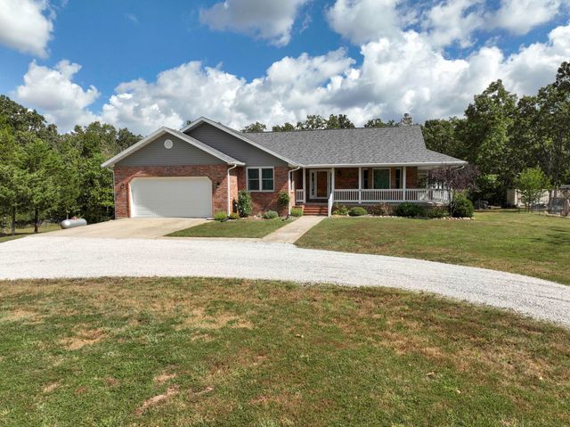 444 Sweetbriar Drive, Marshfield, MO 65706