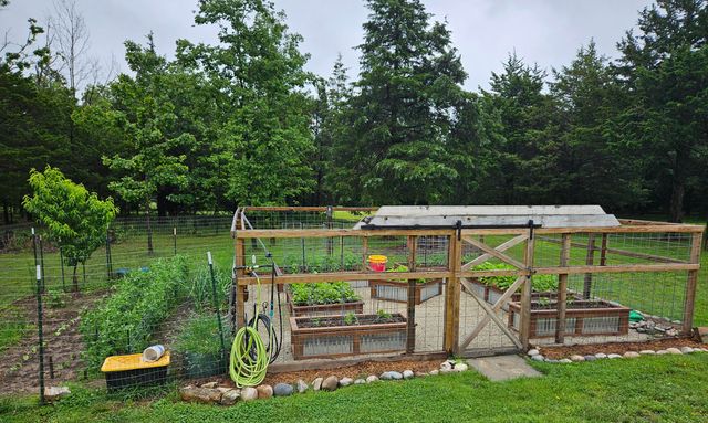 444 Sweetbriar Drive, Marshfield, MO 65706