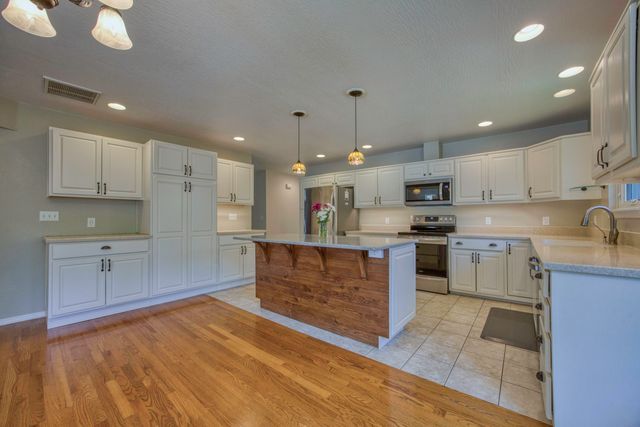 444 Sweetbriar Drive, Marshfield, MO 65706