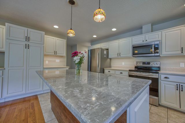 444 Sweetbriar Drive, Marshfield, MO 65706