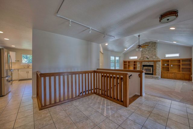 444 Sweetbriar Drive, Marshfield, MO 65706