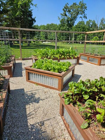 444 Sweetbriar Drive, Marshfield, MO 65706