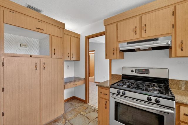 50 W COURT DRIVE, Eustis, FL 32726