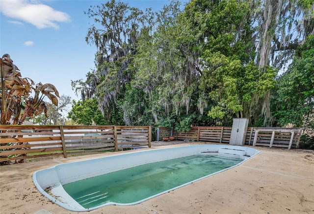 50 W COURT DRIVE, Eustis, FL 32726