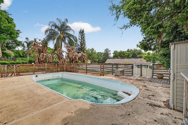 50 W COURT DRIVE, Eustis, FL 32726